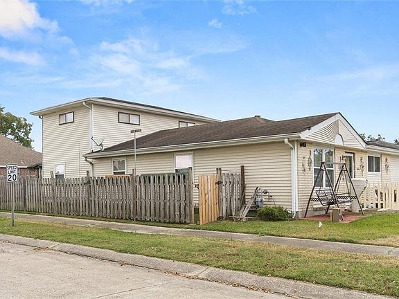 2nd image of 564 Willowbrook Dr