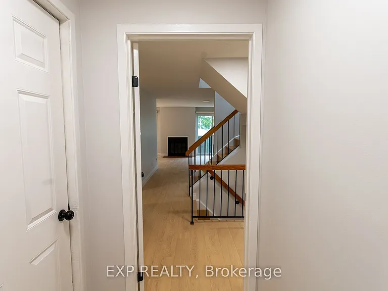 710 Coronation Ave #7 — Photo 2