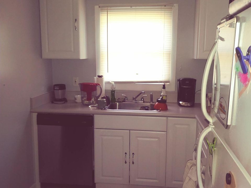 1st image of 158 10th Ave