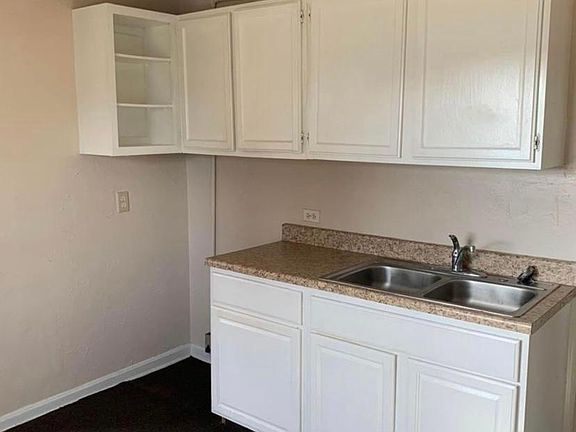 2nd image of 2423 Negley Ct #2423