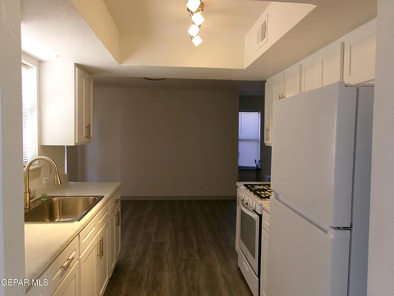 7013 Echo Cliffs Dr — Photo 8