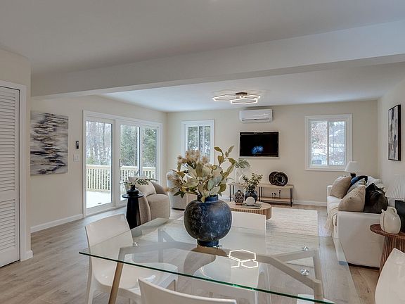 5th image of 143 Coburn Woods Drive