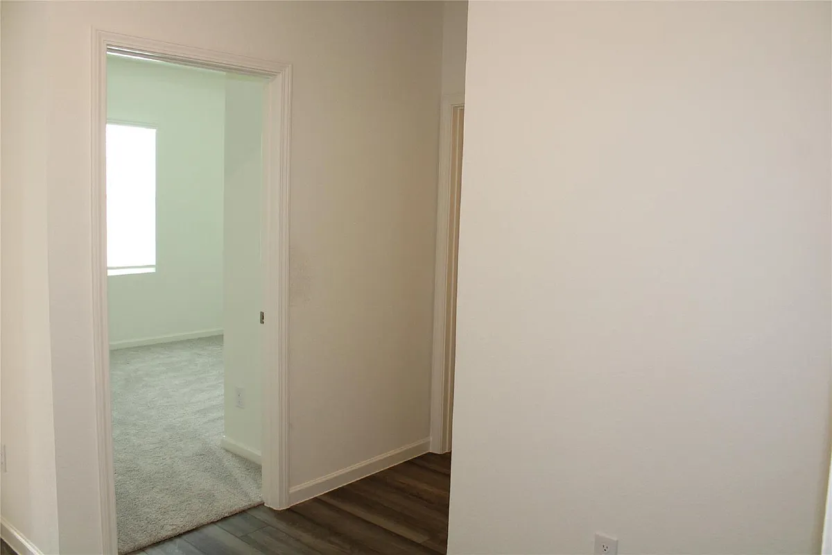 Building Photo - 1665 Hossler Trl