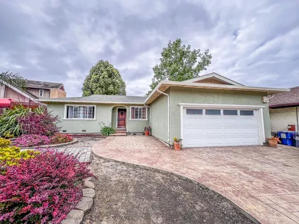 74 Peace Dr, Watsonville, CA 95076