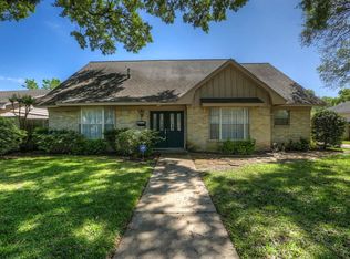 10115 Olympia Dr, Houston, TX 77042