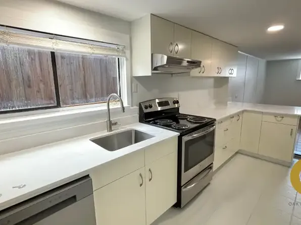 991 E 29th Ave #1A, Vancouver, BC V5V 2S3