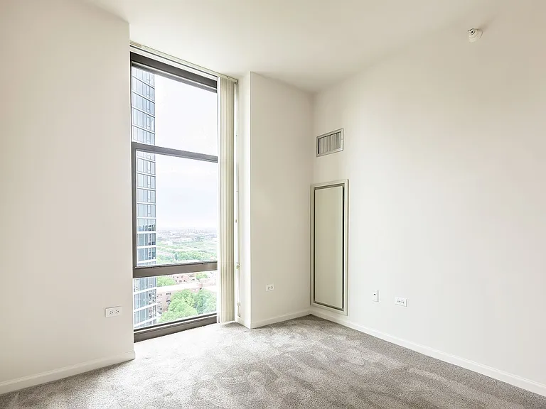 Astoria Tower — Photo 27