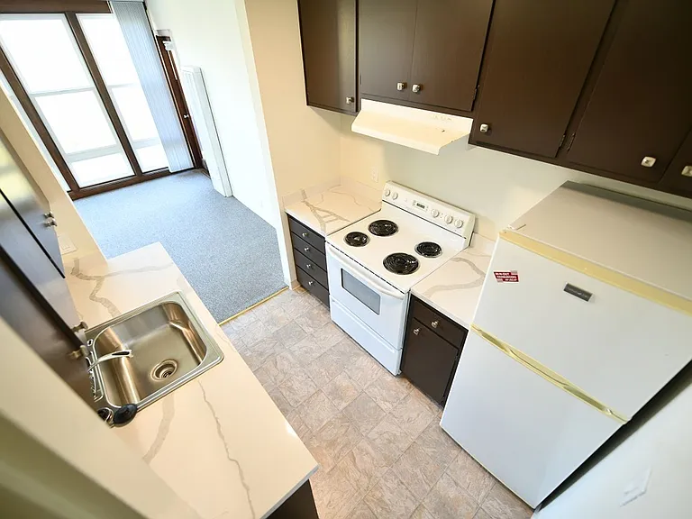 2415 College Ave. — Photo 5