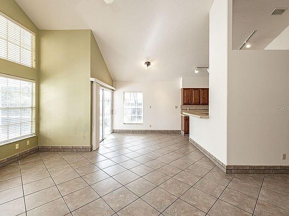 5th image of 13102 Greengage Ln