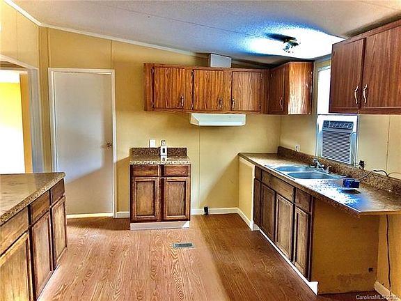 4th image of 2453 Willowtree Church Ave