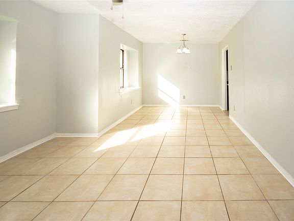 5th image of 10902 Mosscrest Dr