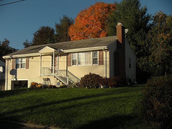 30 Highwood Ave., Hamden 