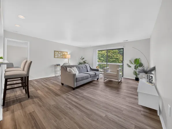 Franklin River Apartments