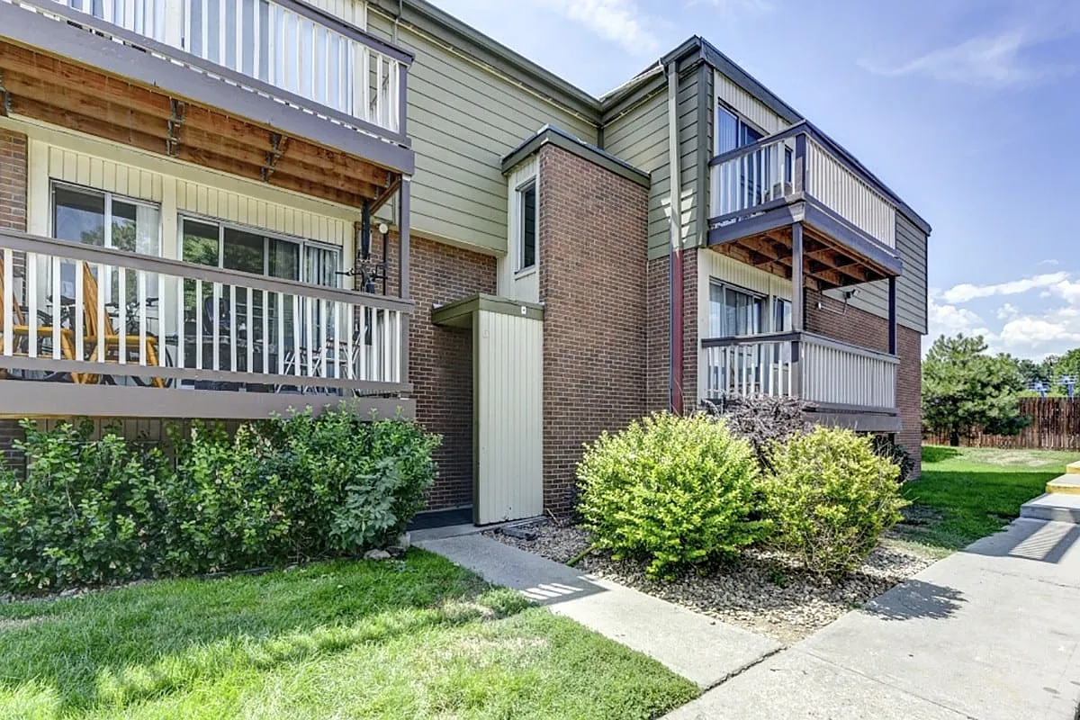 Reserve at Oak Park — Photo 1