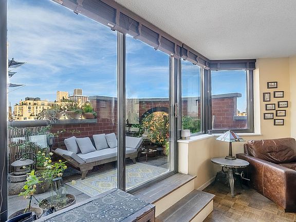 2nd image of 225 W 83rd St APT 17E