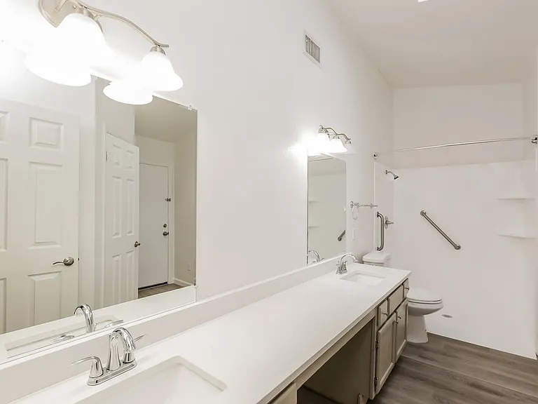 2732 W Gila Ln — Photo 12