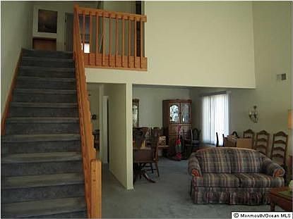 2nd image of 154 Maine St