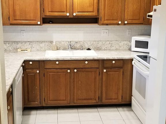 3rd image of 3443 Brink Cir