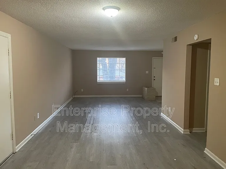 1982 Goldbrier Ln — Photo 6