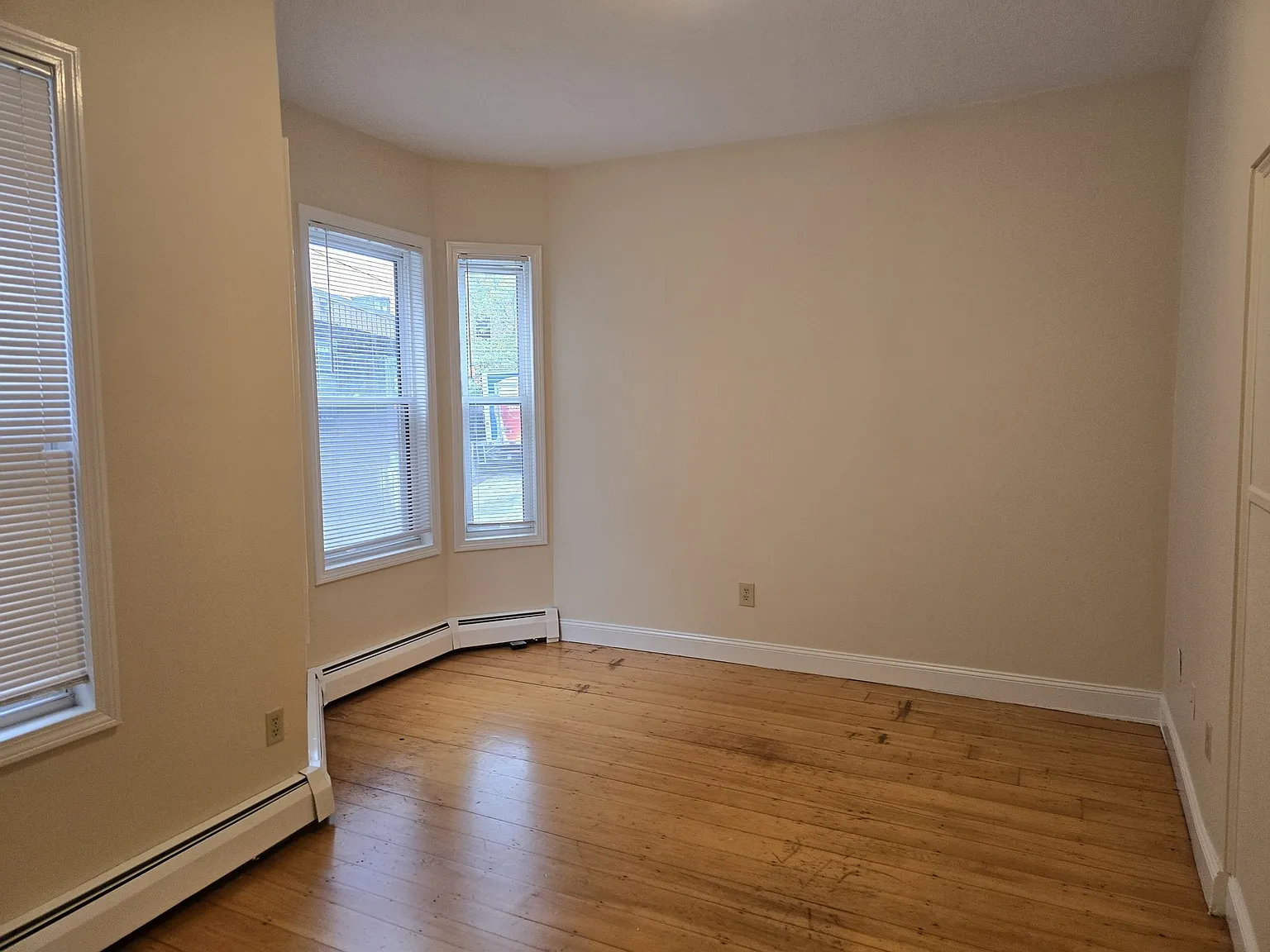 13 Bismarck St — Photo 3