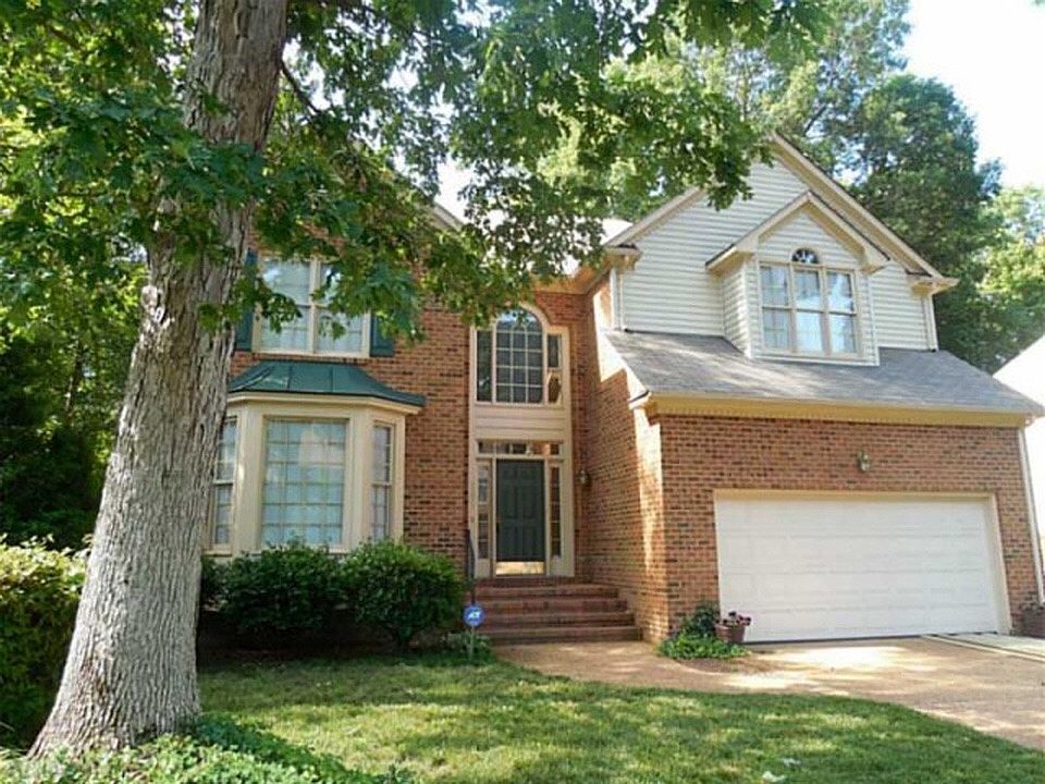 2nd image of 221 Clayton Dr