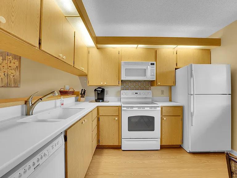2001 Marina Isle Way #203 — Photo 6