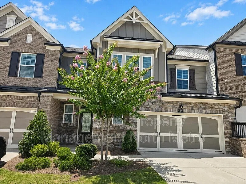 490 Tall Pines Ter