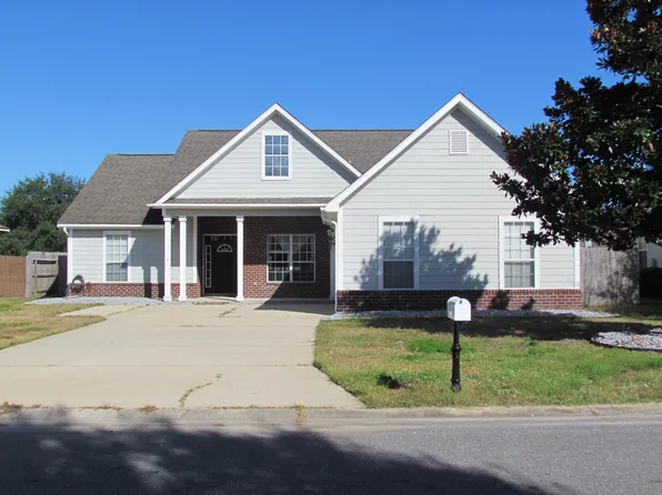 3635 Topaz Cir, Navarre, FL 32566