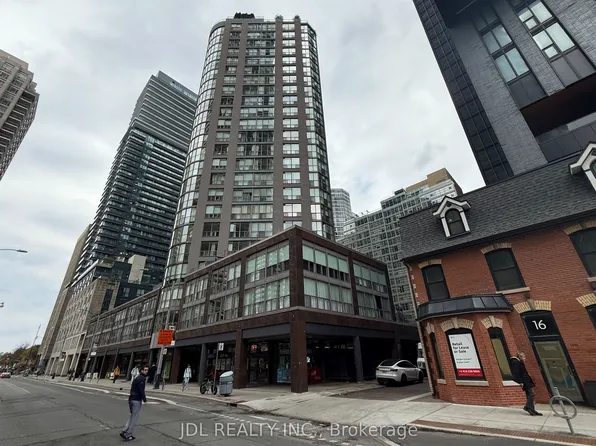 24 Wellesley St W #2002, Toronto, ON M4Y 2X6