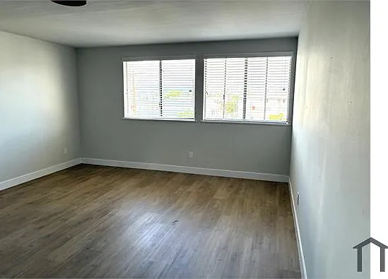 1501 S Hoover St #6 — Photo 3