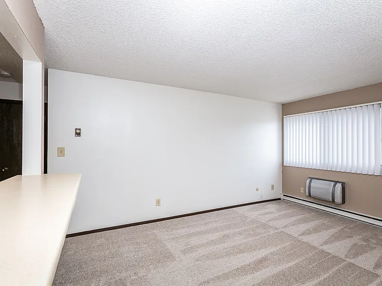 Foxhill Apartments — Photo 58
