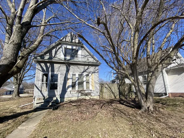 513 Cunningham Ave, Danville, IL 61832