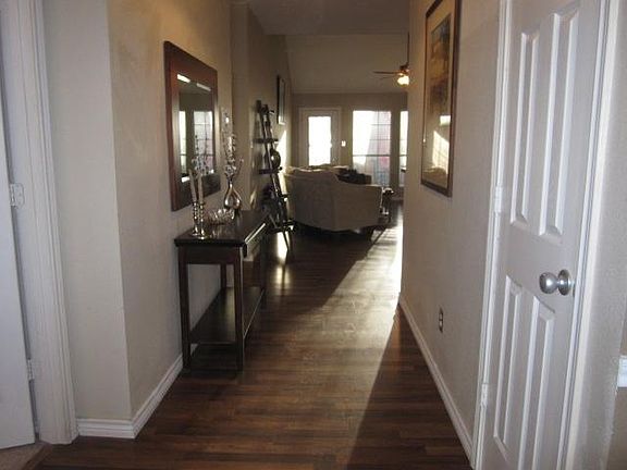 4th image of 921 Kathryn Dr