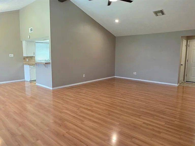 3038 Shawnee Dr — Photo 6