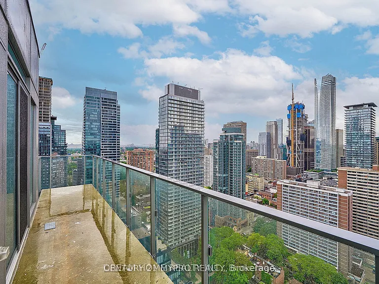 50 Wellesley St E #4002 — Photo 22