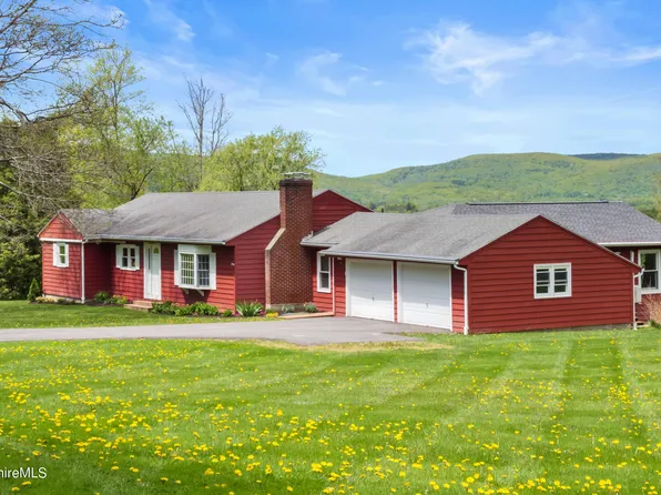 79 View Dr, Richmond, MA 01254