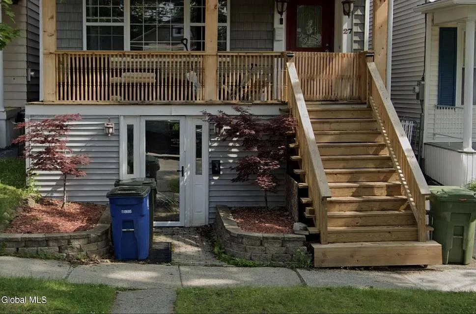 1 bed, 1.0 bath, $1,250 — Photo 2