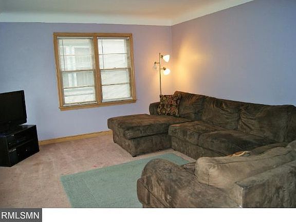 2nd image of 1780 Hyacinth Ave E