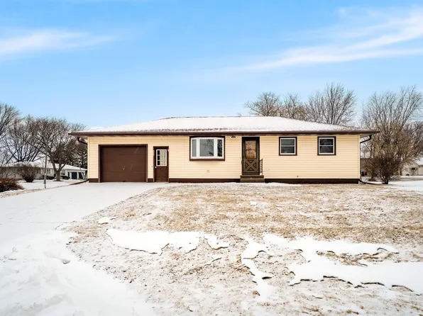 680 Glendale Ave, Oshkosh, WI 54901