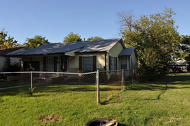 1st image of 3417 Thannisch Ave