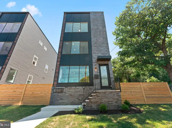6983 Silverwood St, Philadelphia, PA 19128