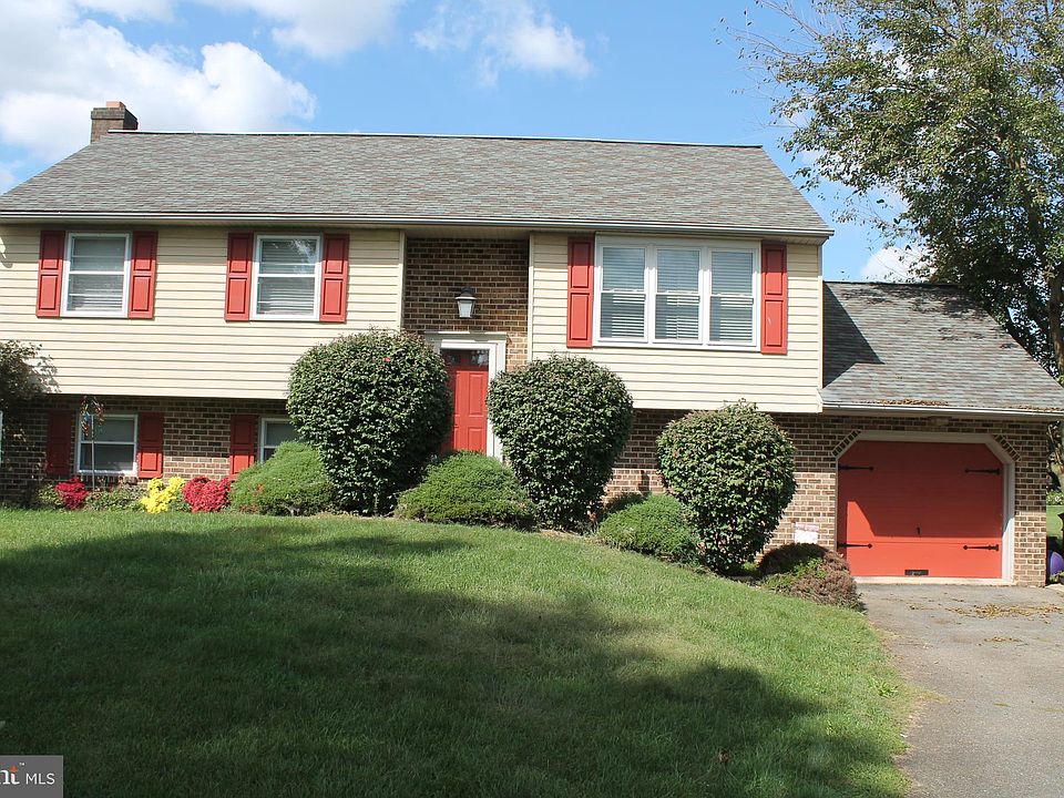 1st image of 1612 English Brook Dr