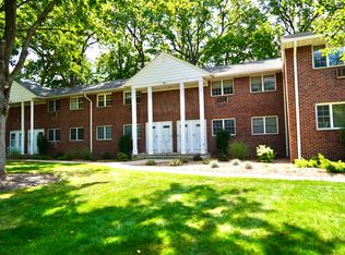 111 Washington Dr, Ramsey, NJ 07446