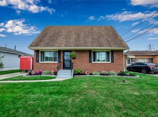 39 Cloister Ct, Buffalo, NY 14219