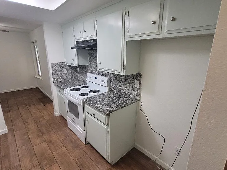9017 Don Ave — Photo 11