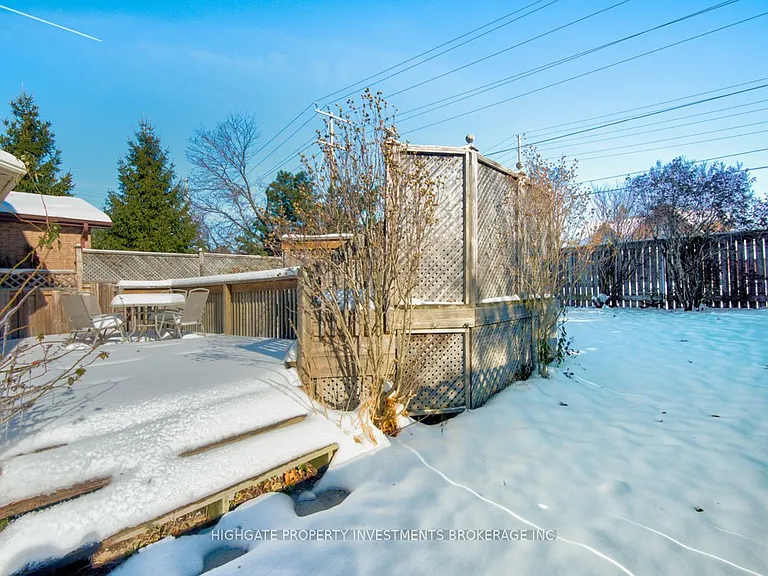 913 Dyer Ct — Photo 24