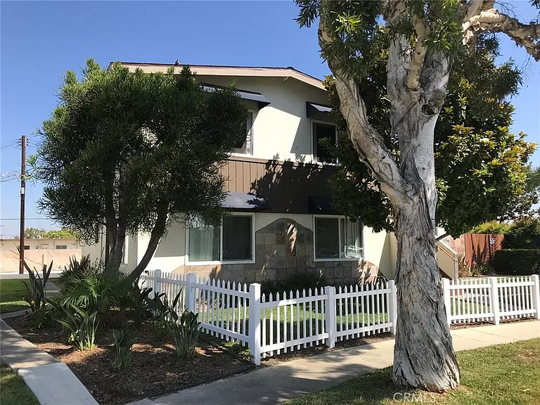 2964 Peppertree Ln #A — Photo 3