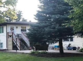 303 N Wabena Ave APT C, Minooka, IL 60447