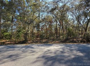 3686 W Parkview Dr, Citrus Springs, FL 34433