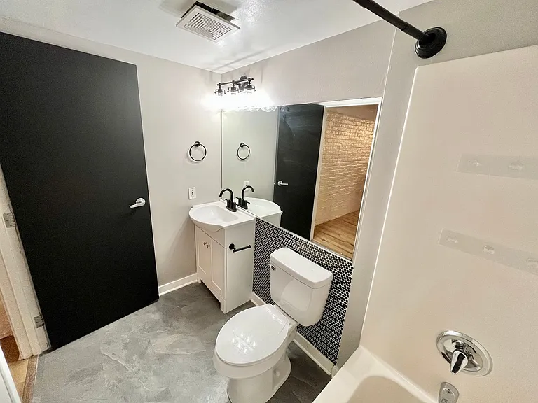 1133 W 9th Street — Photo 58